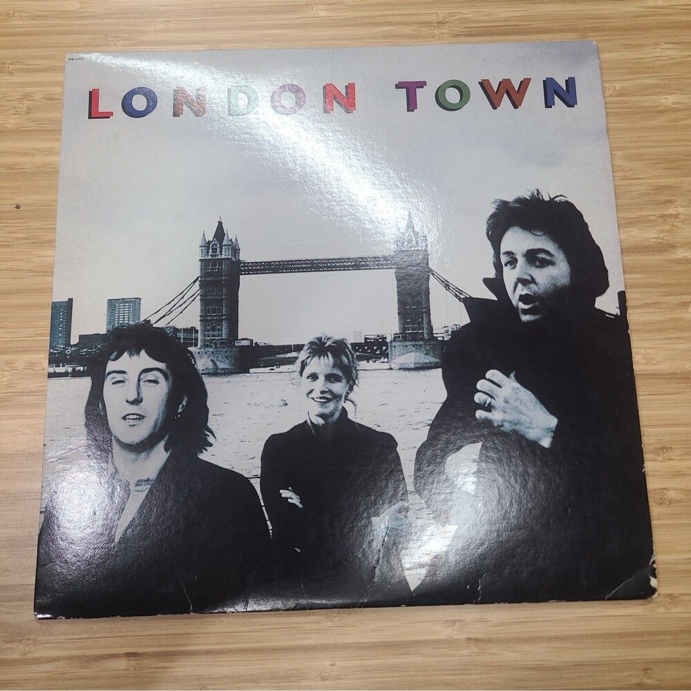 Wings - London Town - 1978 - Capitol -SW-11777 - with Poster - Vinyl Record LP